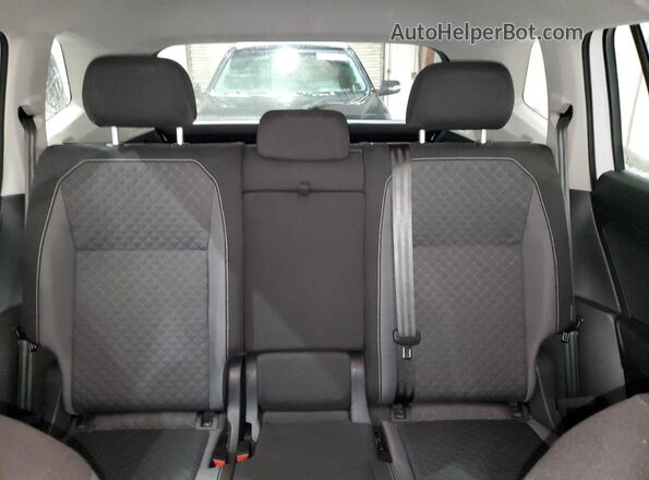 3VV0B7AX5MM038357 2021 VOLKSWAGEN TIGUAN White Հետևի նստատեղերի տեսք