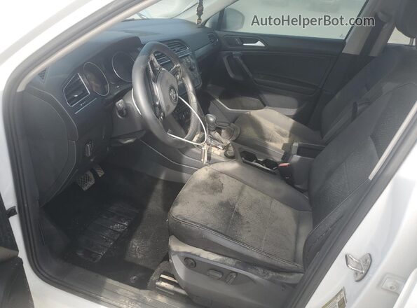 3VV2B7AX2MM003591 2021 VOLKSWAGEN TIGUAN White Սալոնի դիմացի տեսք