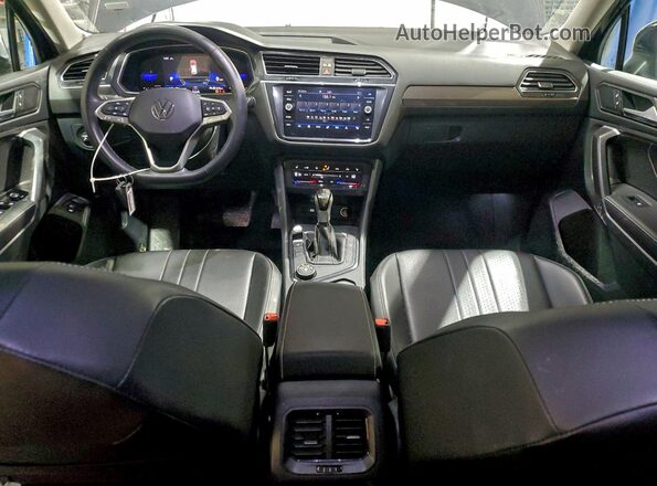3VV2B7AX2RM045282 2024 VOLKSWAGEN TIGUAN Black Vista del salpicadero