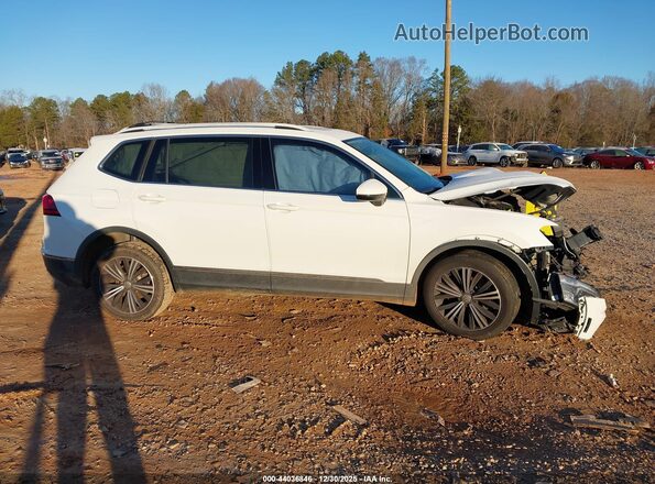 3VV2B7AX3JM052696 2018 VOLKSWAGEN TIGUAN White Սալոնի հետևի տեսք
