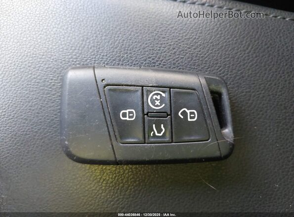 3VV2B7AX3JM052696 2018 VOLKSWAGEN TIGUAN White Առջևի վահանակի տեսք
