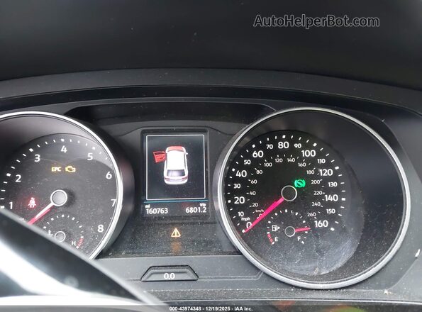3VV2B7AX3JM193722 2018 VOLKSWAGEN TIGUAN Gray Вид задніх сидінь