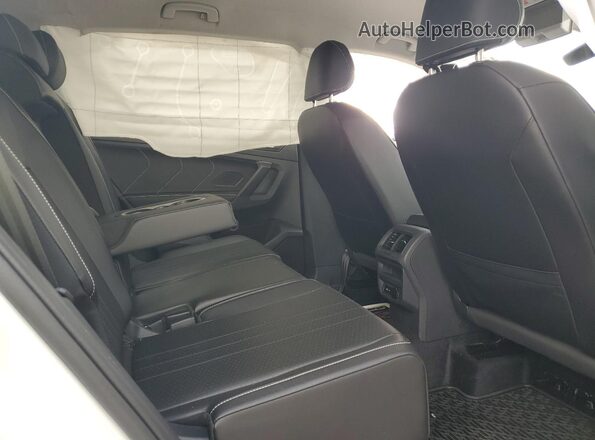 3VV2B7AX5RM071102 2024 VOLKSWAGEN TIGUAN White Սալոնի հետևի տեսք