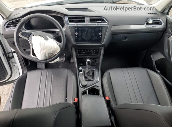 3VV2B7AX5RM071102 2024 VOLKSWAGEN TIGUAN White Առջևի վահանակի տեսք