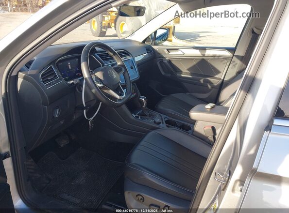 3VV2B7AX6NM119359 2022 VOLKSWAGEN TIGUAN Gray Սալոնի դիմացի տեսք