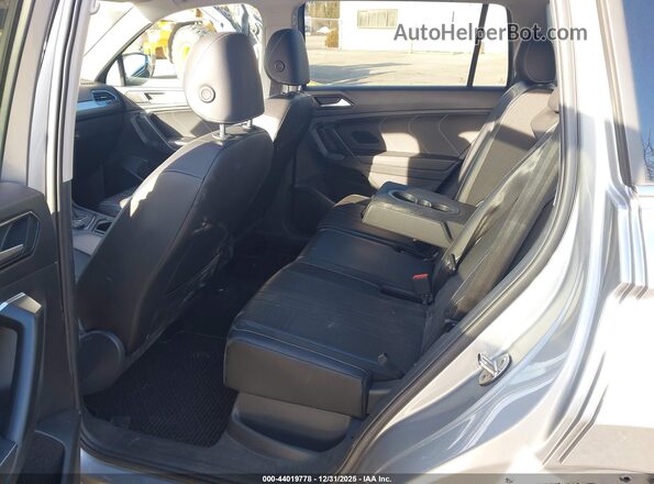 3VV2B7AX6NM119359 2022 VOLKSWAGEN TIGUAN Gray VIN կոդի պիտակի տեսք