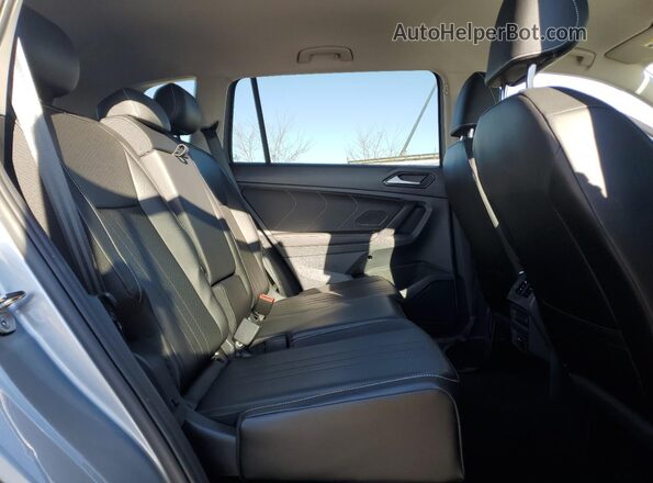 3VV2B7AX6RM035015 2024 VOLKSWAGEN TIGUAN Gray Vista interior trasera