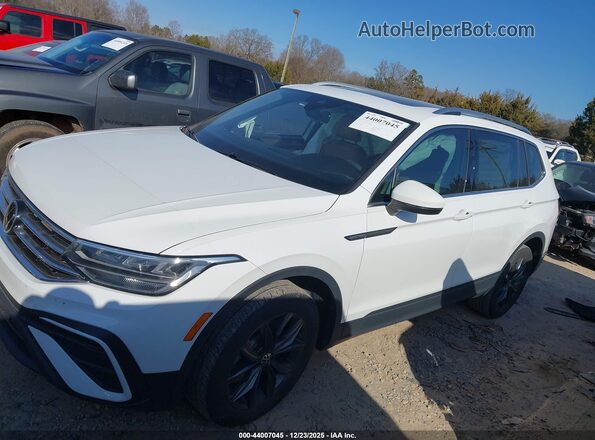 3VV3B7AX0NM177942 2022 VOLKSWAGEN TIGUAN White Панорамний вид салону 360°