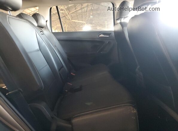 3VV3B7AX1MM107557 2021 VOLKSWAGEN TIGUAN Gray 