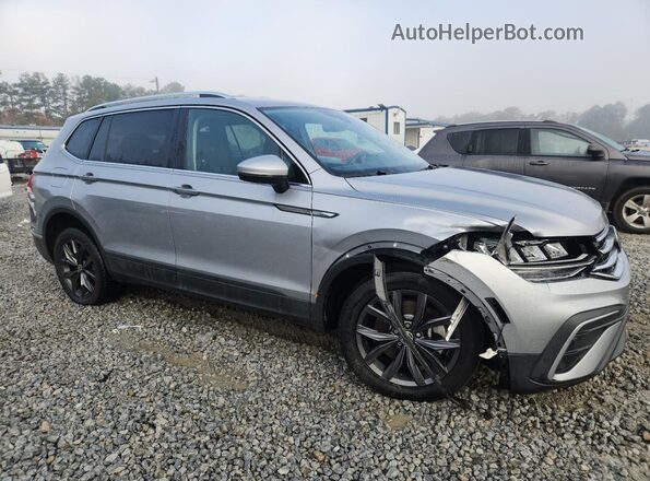 3VV3B7AX1NM107043 2022 VOLKSWAGEN TIGUAN Серебряный Передняя правая четверть
