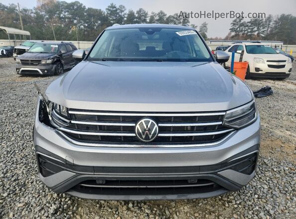 3VV3B7AX1NM107043 2022 VOLKSWAGEN TIGUAN Серебряный Вид спереди