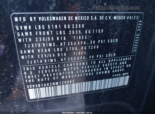 3VV3B7AX2NM128063 2022 VOLKSWAGEN TIGUAN Black Engine compartment view