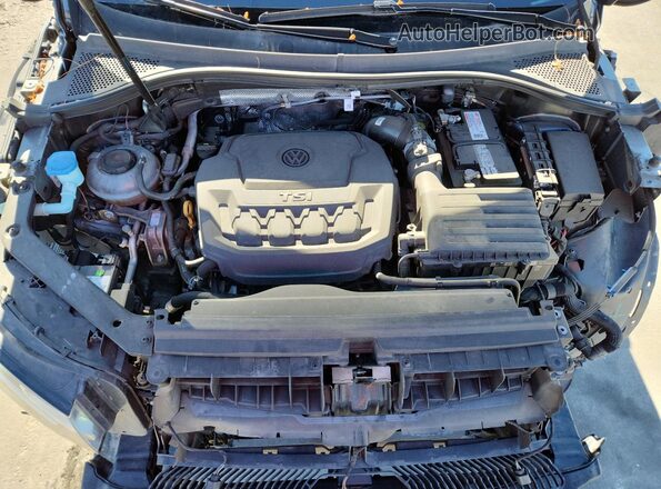 3VV4B7AX8NM072733 2022 VOLKSWAGEN TIGUAN Gray Vista del compartimento del motor