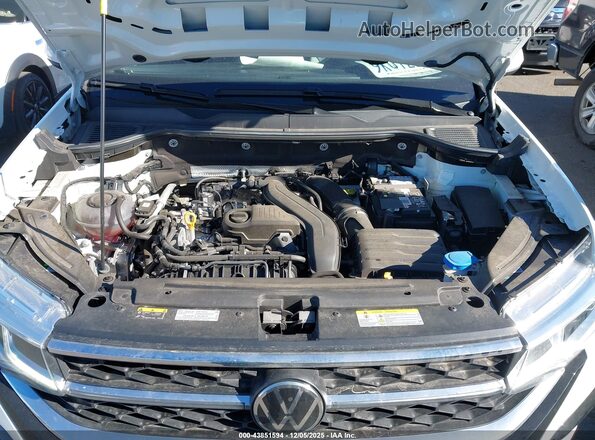 3VV4X7B22RM035901 2024 VOLKSWAGEN TAOS White Widok z tyłu