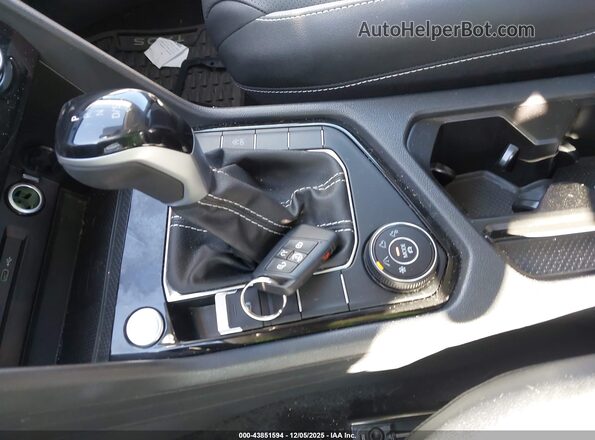 3VV4X7B22RM035901 2024 VOLKSWAGEN TAOS White Widok deski rozdzielczej