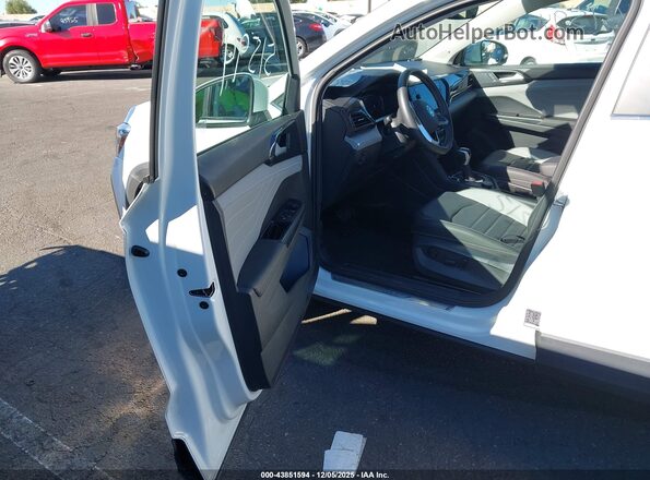 3VV4X7B22RM035901 2024 VOLKSWAGEN TAOS White Widok wnętrza z przodu
