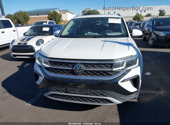 3VV4X7B22RM035901 2024 VOLKSWAGEN TAOS White Widok wnętrza z tyłu