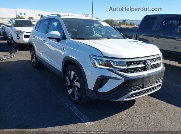 3VV4X7B22RM035901 2024 VOLKSWAGEN TAOS White Widok wnętrza 360 stopni
