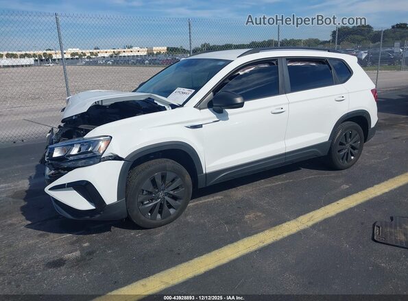 3VV5X7B22RM090840 2024 VOLKSWAGEN TAOS White Front left