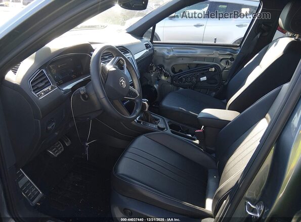 3VV8B7AX4PM091493 2023 VOLKSWAGEN TIGUAN Gray Սալոնի դիմացի տեսք