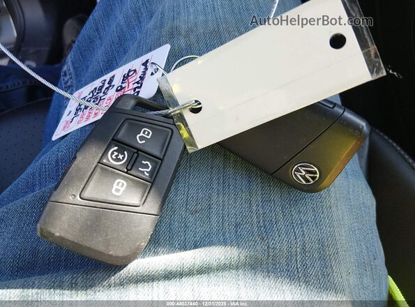 3VV8B7AX4PM091493 2023 VOLKSWAGEN TIGUAN Gray Առջևի վահանակի տեսք