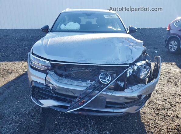 3VV8B7AX9NM053920 2022 VOLKSWAGEN TIGUAN Silver Front view