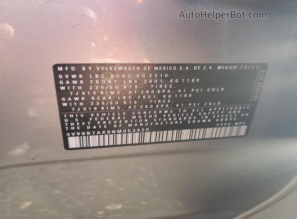 3VV8B7AX9NM053920 2022 VOLKSWAGEN TIGUAN Silver VIN sticker view