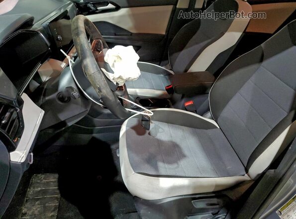 3VV8C7B2XSM047166 2025 VOLKSWAGEN TAOS Silver Front interior view