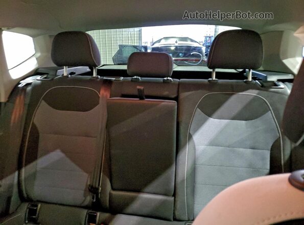 3VV8C7B2XSM047166 2025 VOLKSWAGEN TAOS Silver Rear seats view