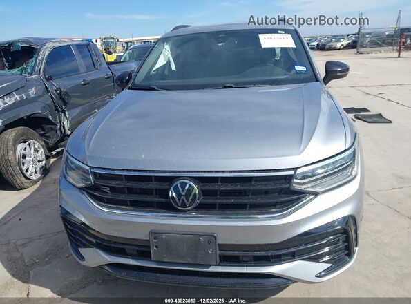 3VVCB7AX8NM021986 2022 VOLKSWAGEN TIGUAN Серебряный Вид щитка приборов