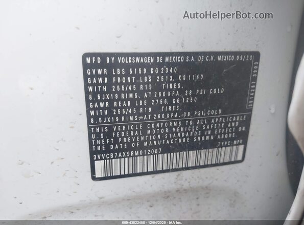 3VVCB7AX9RM012087 2024 VOLKSWAGEN TIGUAN White Vista del compartimento del motor