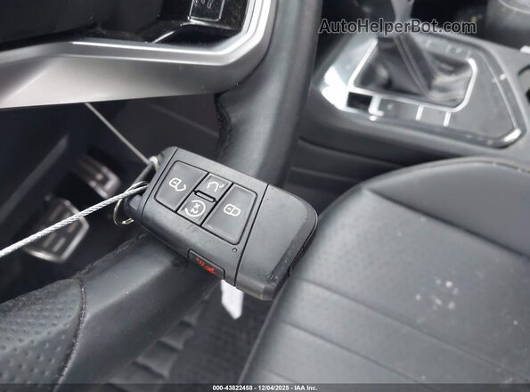 3VVCB7AX9RM012087 2024 VOLKSWAGEN TIGUAN White Vista del salpicadero