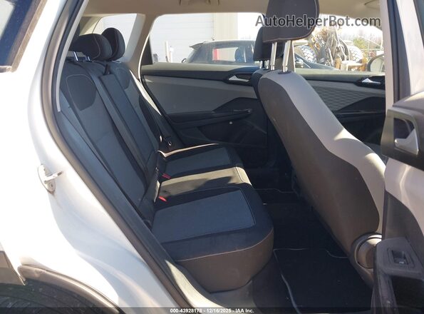 3VVCX7B25PM302621 2023 VOLKSWAGEN TAOS White Vista de la etiqueta del VIN