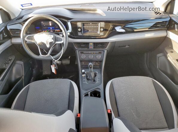 3VVDX7B29NM018555 2022 VOLKSWAGEN TAOS Gray Widok deski rozdzielczej
