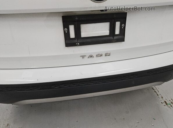 3VVDX7B29PM319748 2023 VOLKSWAGEN TAOS White 