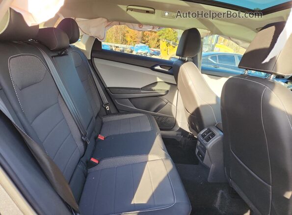 3VVEX7B22RM002286 2024 VOLKSWAGEN TAOS Gray Vista interior trasera