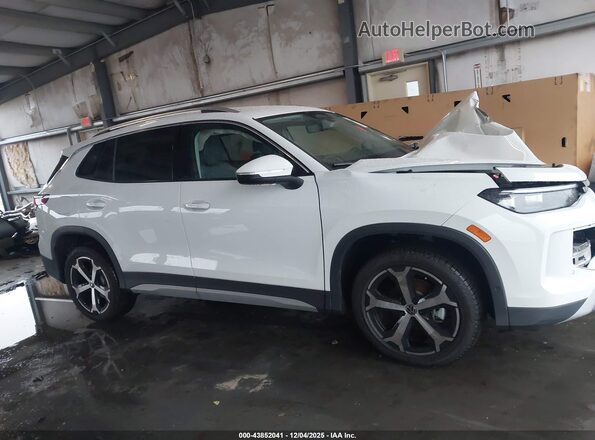3VVFR7RM5SM025301 2025 VOLKSWAGEN TIGUAN Белый Вид задней части салона