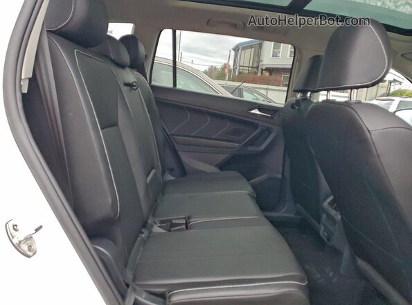 3VVMB7AX0PM084426 2023 VOLKSWAGEN TIGUAN White Rear interior view