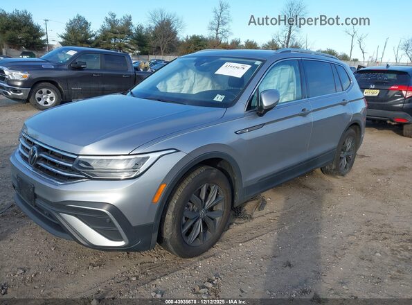 3VVMB7AX3RM110472 2024 VOLKSWAGEN TIGUAN Silver Առջևի ձախ երեք քառորդ տեսարան