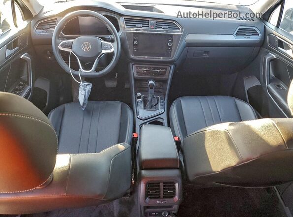 3VVNB7AX6PM014952 2023 VOLKSWAGEN TIGUAN Silver Vista del salpicadero
