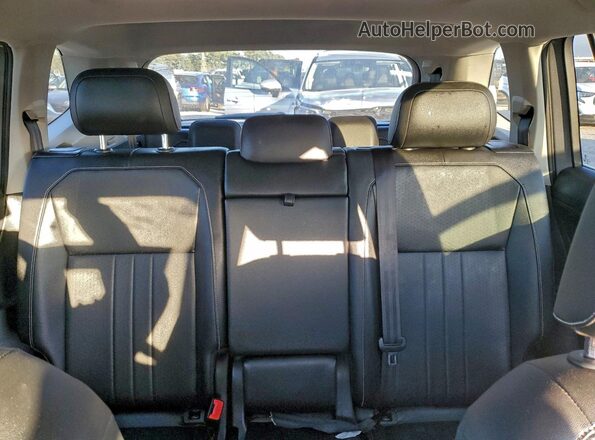 3VVNB7AX6PM014952 2023 VOLKSWAGEN TIGUAN Silver Vista de los asientos traseros