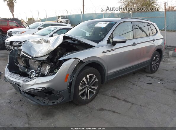 3VVRB7AX5RM106302 2024 VOLKSWAGEN TIGUAN Silver Vista tres cuartos delantera izquierda