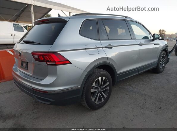 3VVRB7AX5RM106302 2024 VOLKSWAGEN TIGUAN Silver Trasero derecho