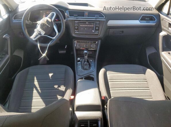 3VVRB7AX7RM066689 2024 VOLKSWAGEN TIGUAN Black Vista del salpicadero