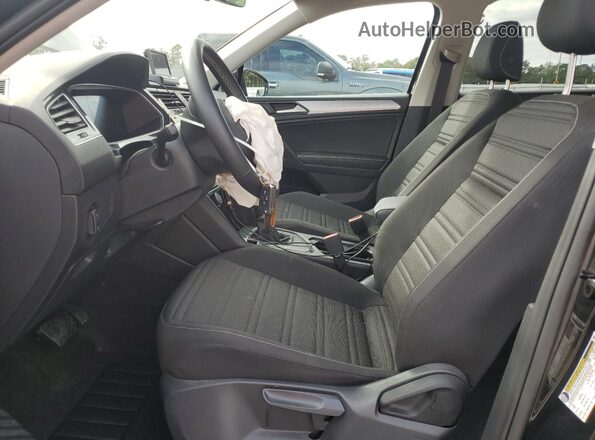 3VVRB7AX8RM226546 2024 VOLKSWAGEN TIGUAN Black Вид салону спереду