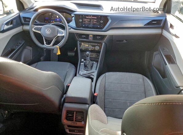 3VVSX7B28RM018477 2024 VOLKSWAGEN TAOS Silver Dashboard view