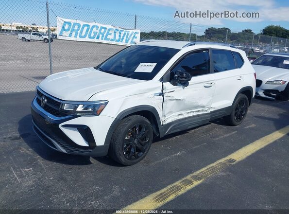 3VVSX7B29RM004846 2024 VOLKSWAGEN TAOS Белый Передняя левая четверть
