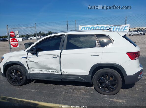 3VVSX7B29RM004846 2024 VOLKSWAGEN TAOS Белый Панорамный вид салона 360°