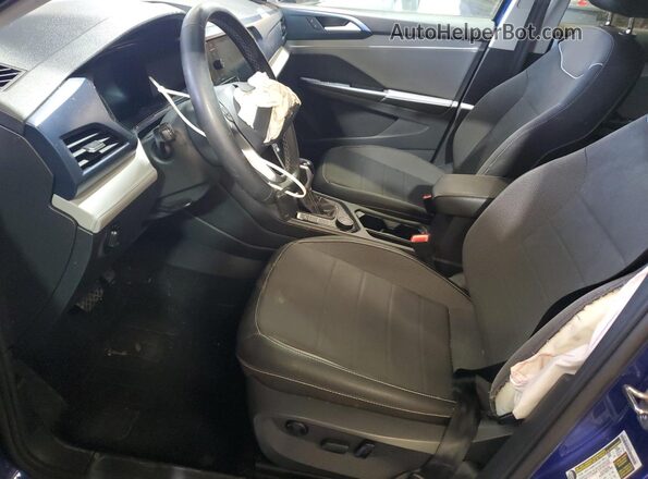 3VVUX7B29RM017637 2024 VOLKSWAGEN TAOS Blue Vista interior delantera
