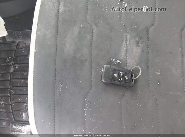 3VVVC7B20SM060141 2025 VOLKSWAGEN TAOS Blue Vista del salpicadero